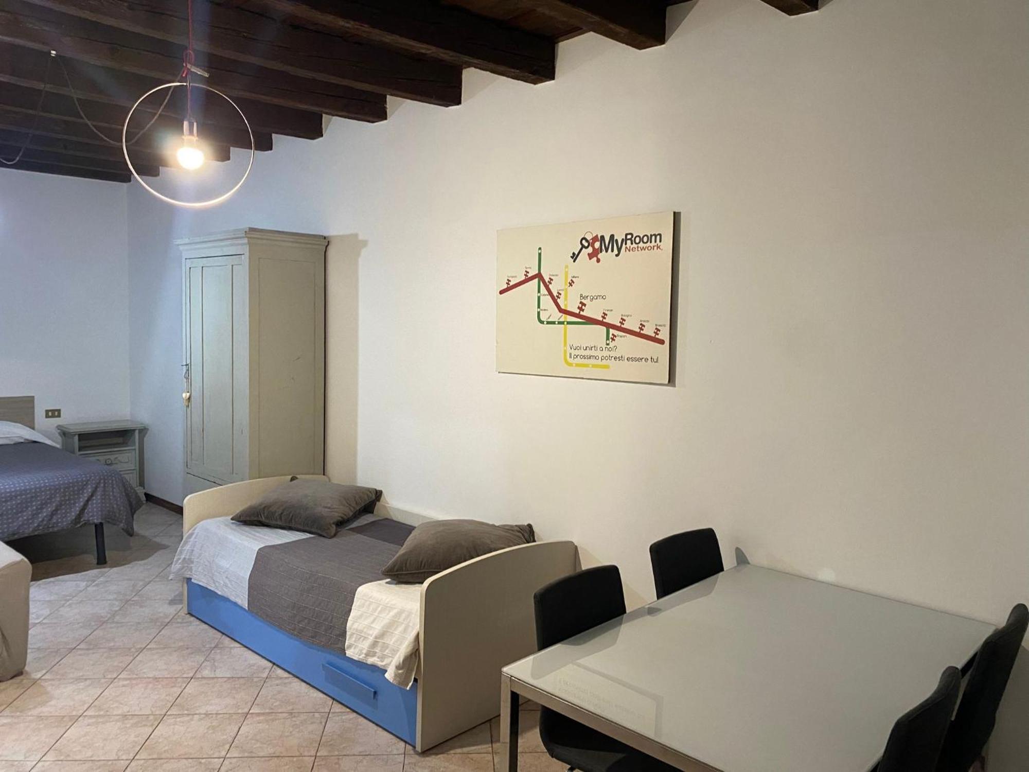 Myroom Center Flat Бергамо Екстериор снимка