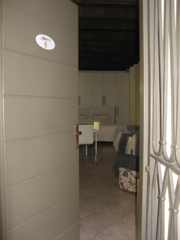 Myroom Center Flat Бергамо Екстериор снимка